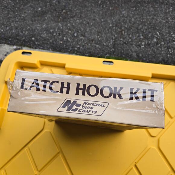 Vintage Latch hook kit featuring the number "1" as its design - Picture 8 of 8